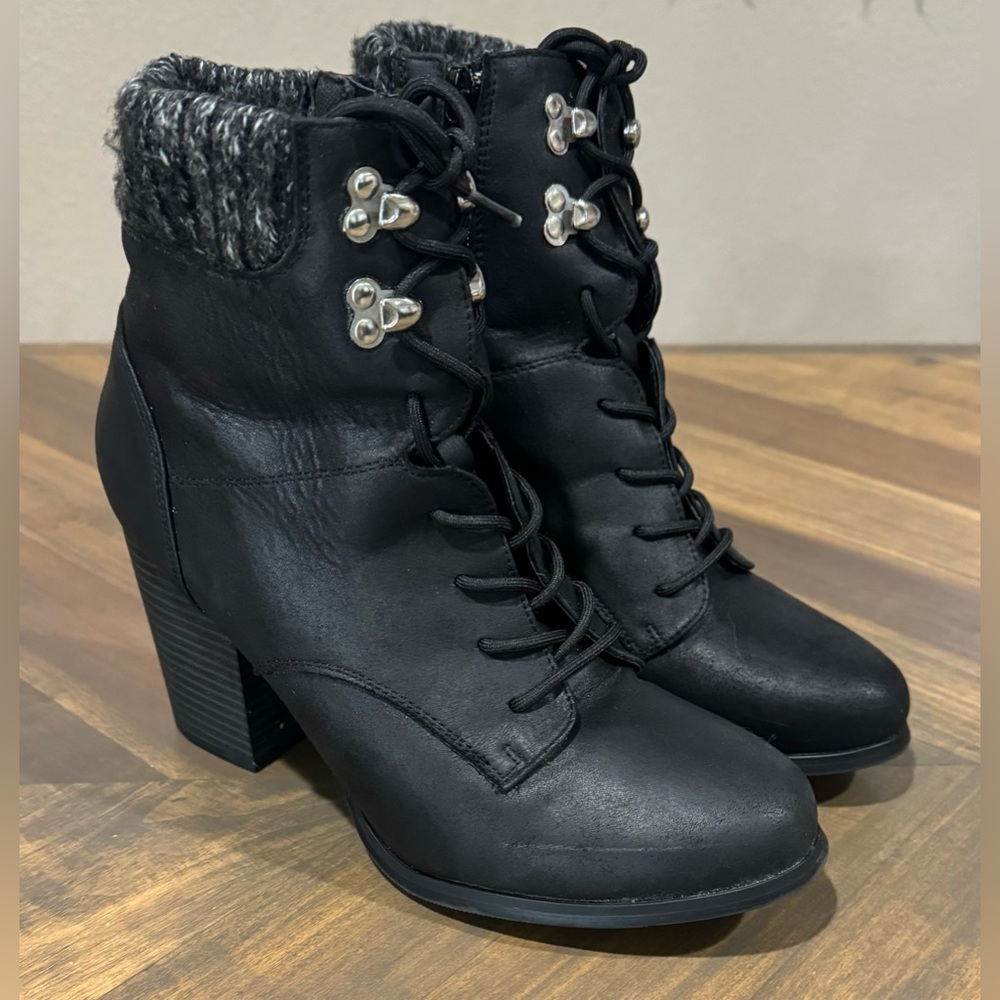 Xoxo Women's Magalin Sweater Trim Hiker Booties Women's Shoes Size 7.5M